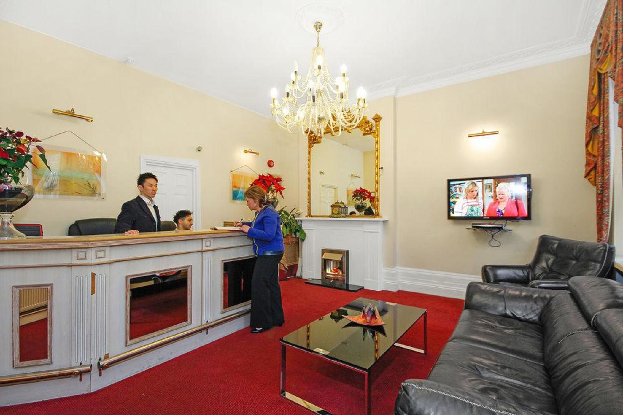 Kingswaypark Hotel At Park Avenue London Bagian luar foto